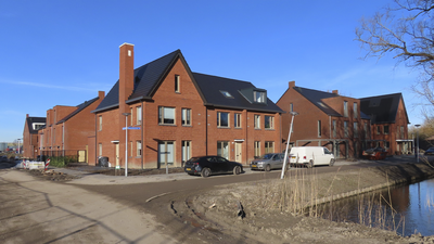 908822 Gezicht op de nieuwbouw op de hoek van de Monardastraat en de Daslookstraat in de buurt Rijnvliet in de wijk ...